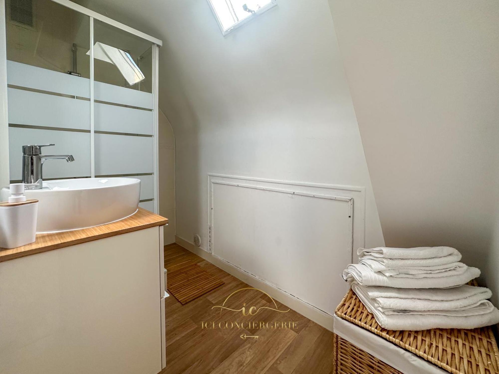 Le Cocon Versaillais Apartment แวร์ซาย ภายนอก รูปภาพ