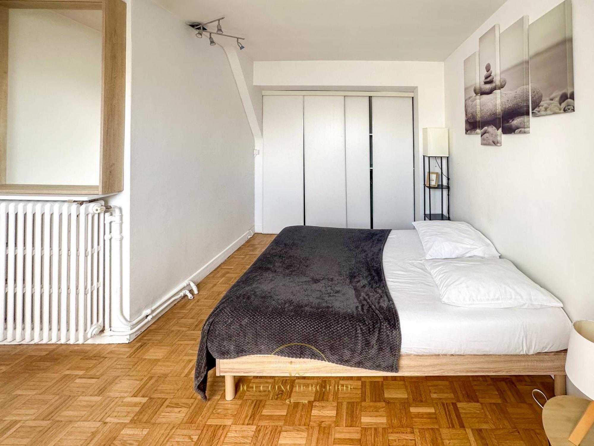 Le Cocon Versaillais Apartment แวร์ซาย ภายนอก รูปภาพ